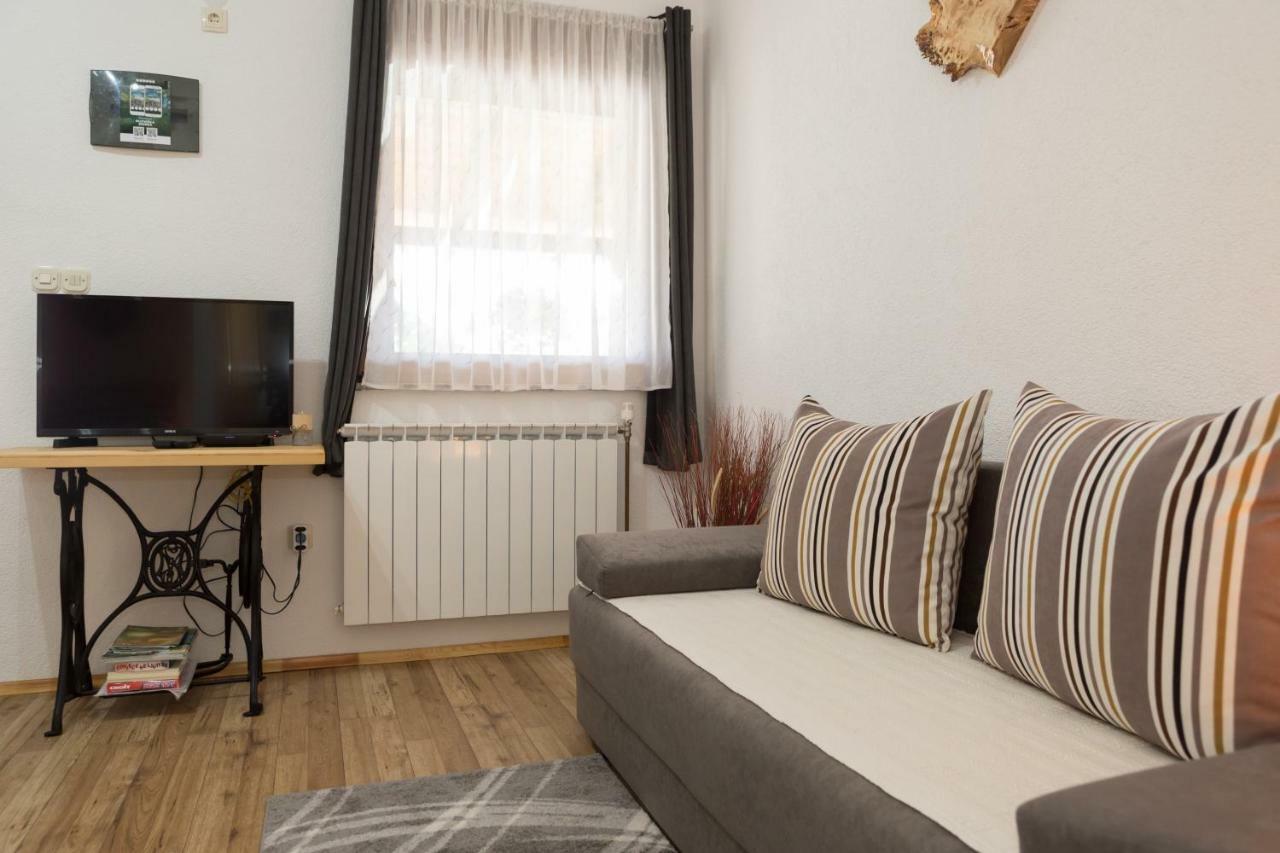 Studio Apartments Plitvice Lacus 科雷尼察 外观 照片